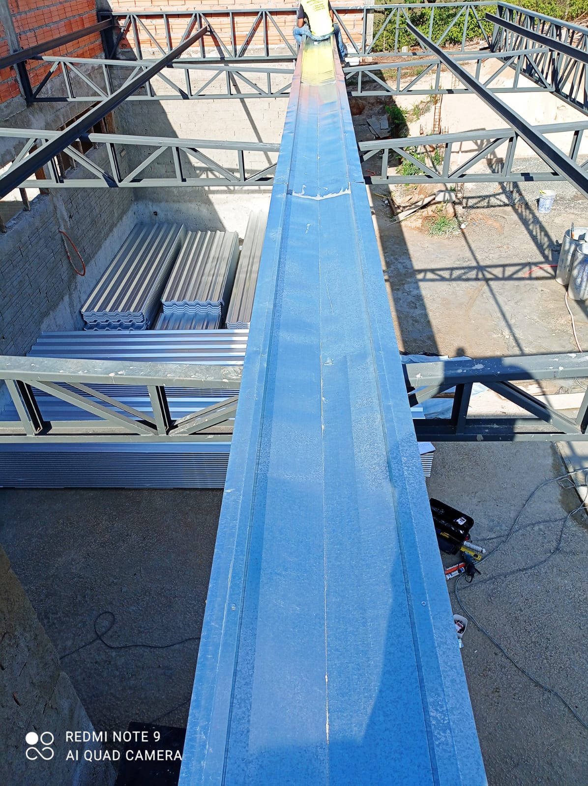 empresa especializada em calhas telhados estruturas metalicas steel frame coifas dutos pingadeiras