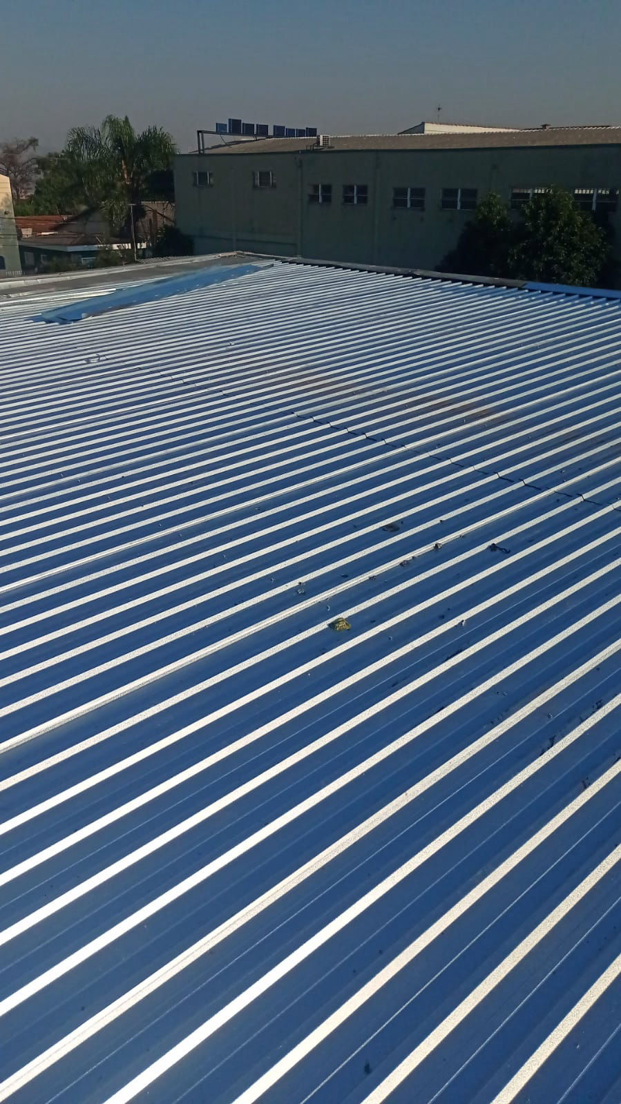 empresa especializada em calhas telhados estruturas metalicas steel frame coifas dutos pingadeiras